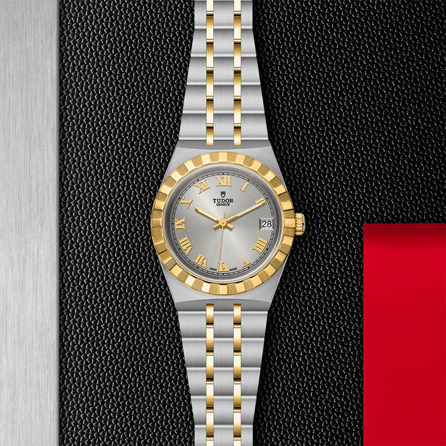 TUDOR Royal M28403 0001 Flatlay