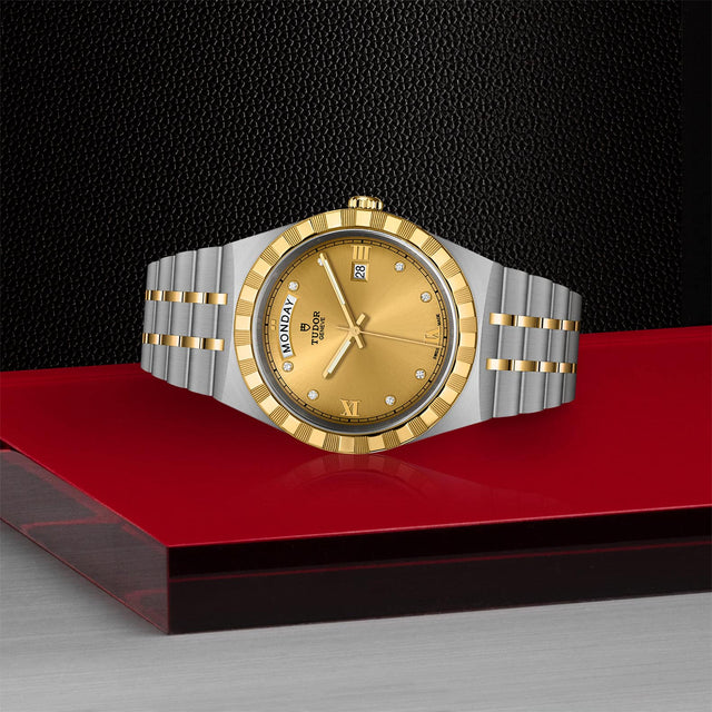 TUDOR Royal M28603 0006 Layingdown