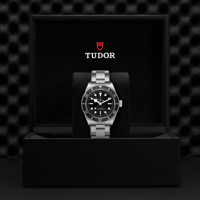TUDOR Black Bay